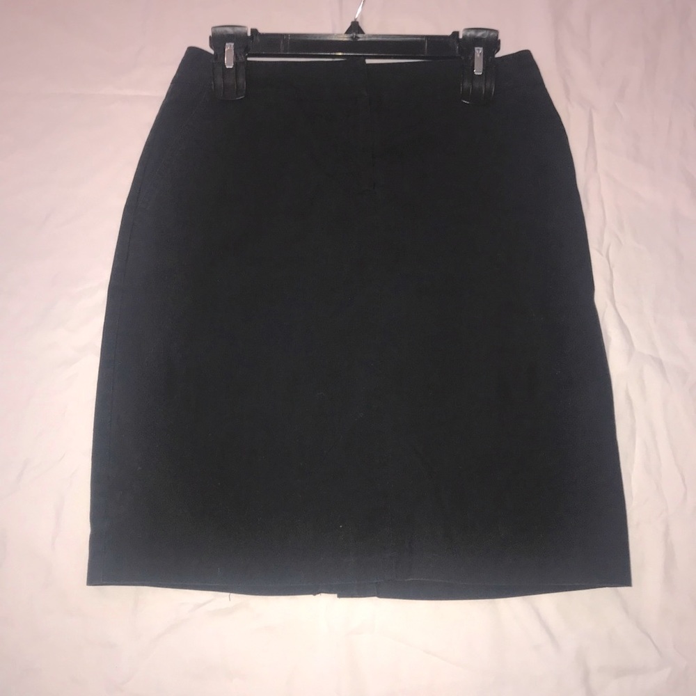 New York & Co, pencil skirt, black, size 2, EUC